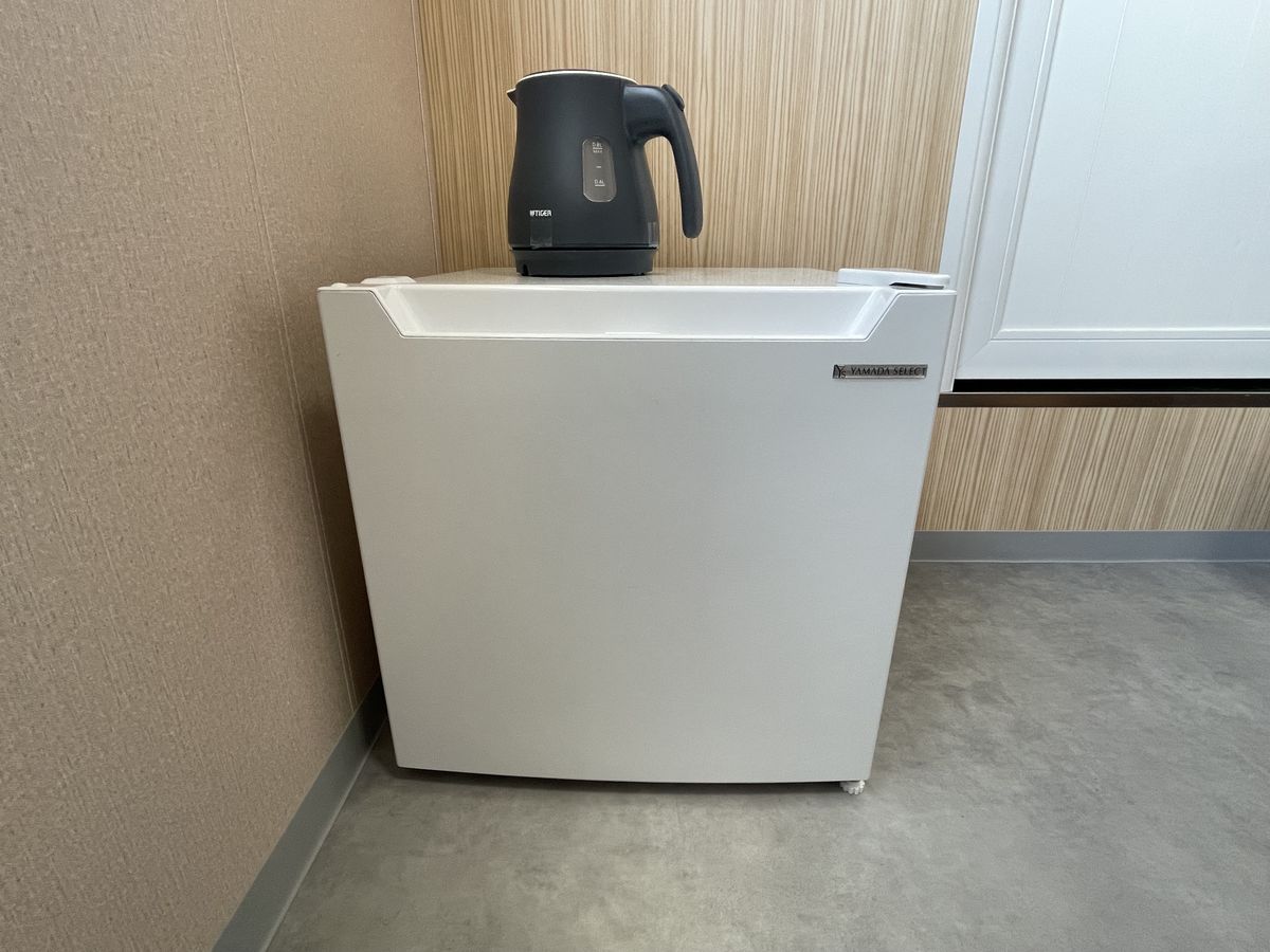 70L冷蔵庫と電気ケトル